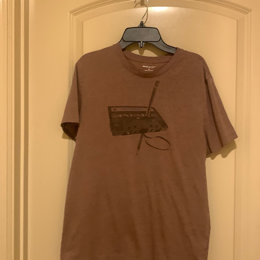 Banana Republic- Graphic T